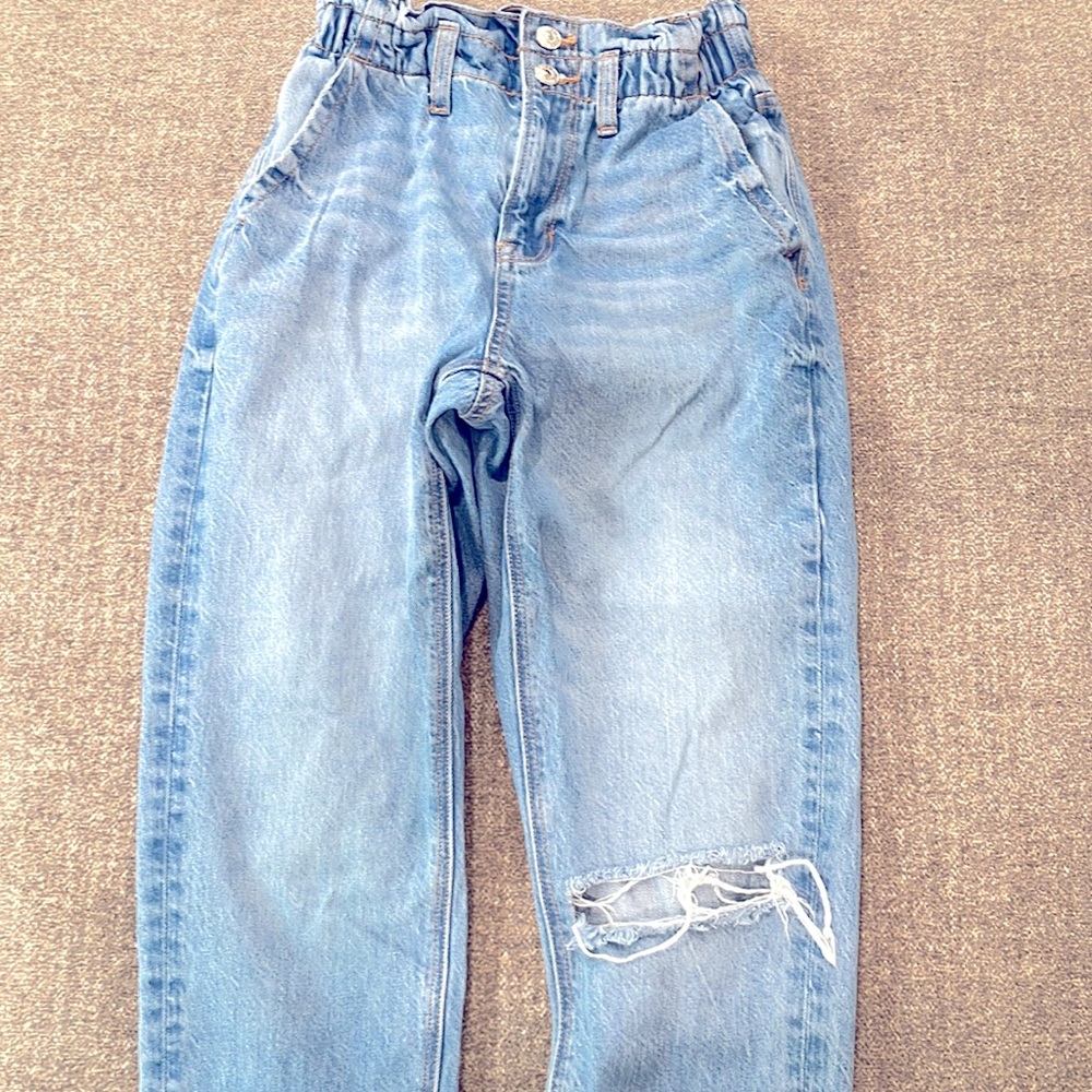 American Eagle Mom Jeans